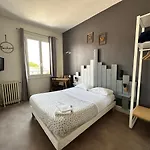 Le Midi Clermont-cournon Отель