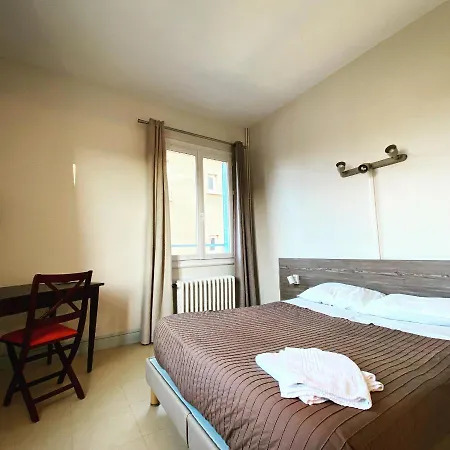 Le Midi Clermont-cournon 2* 쿠르농-데오베르뉴