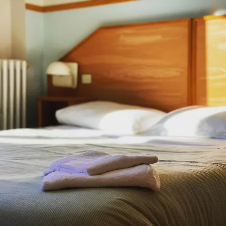 Le Midi Clermont-cournon Hotel 2*