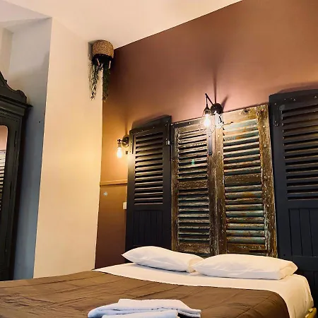 Hotell Le Midi Clermont-cournon 2*