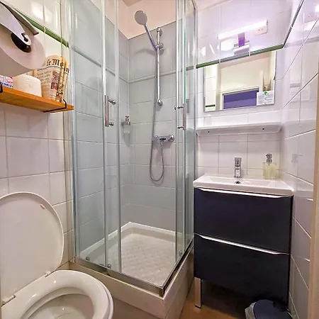 Hotell Le Midi Clermont-cournon 2*