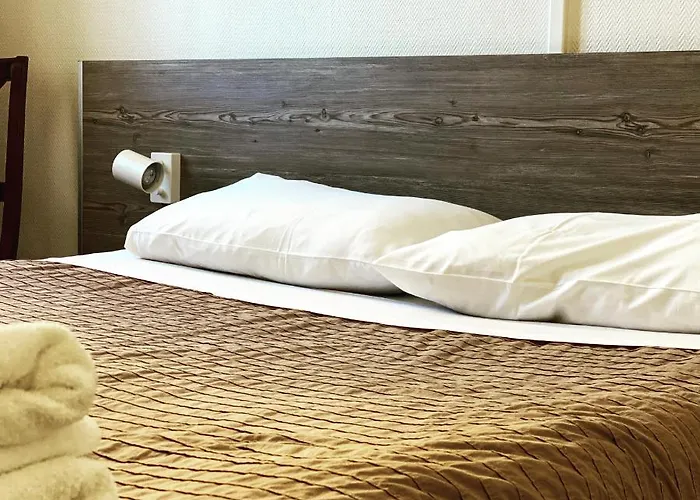 Le Midi Clermont-cournon 2*